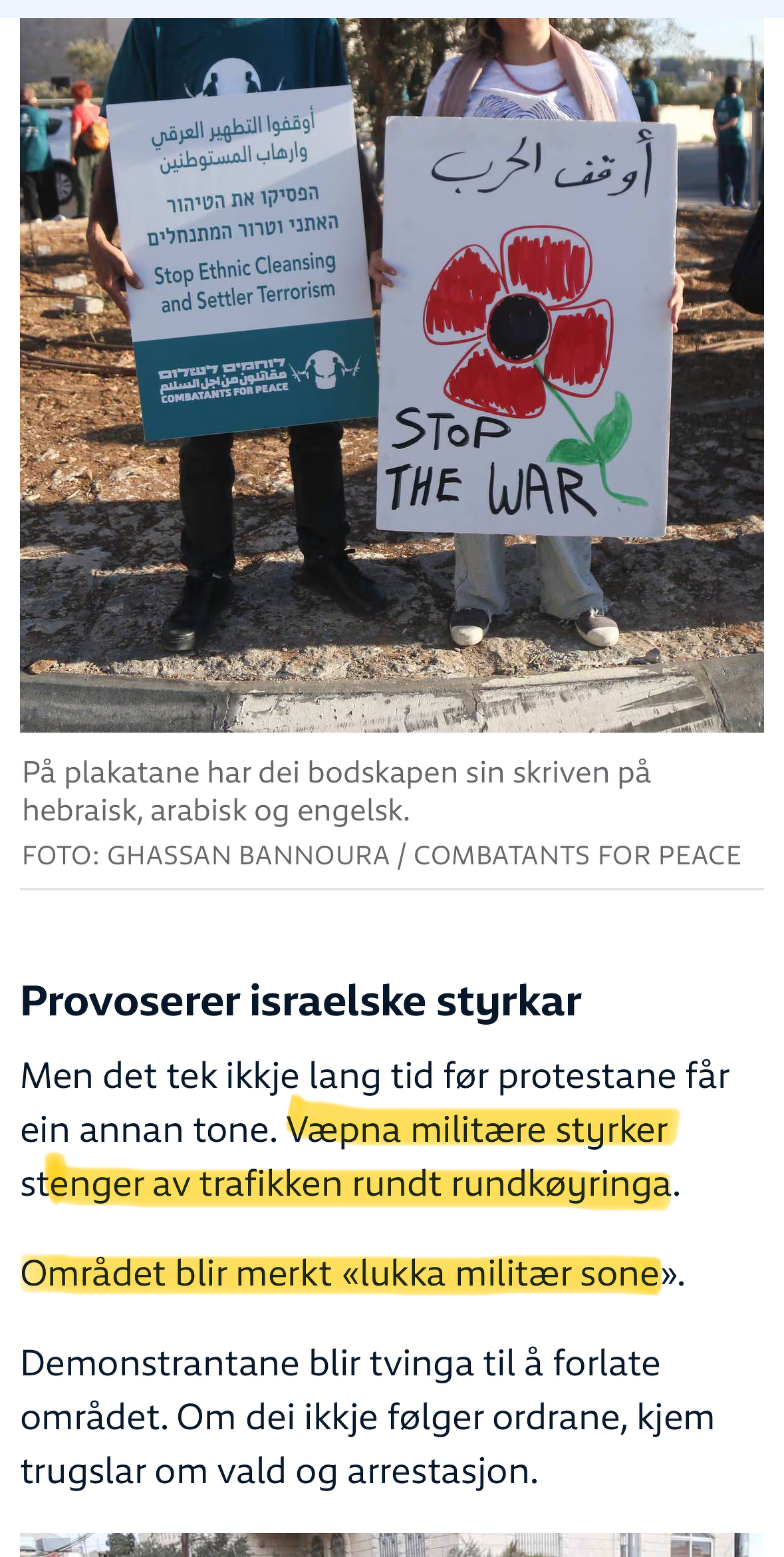 To personer holder plakater med antikrigsbudskap på. Faksimile fra NRK på nett, 30.11.25&10;&10;